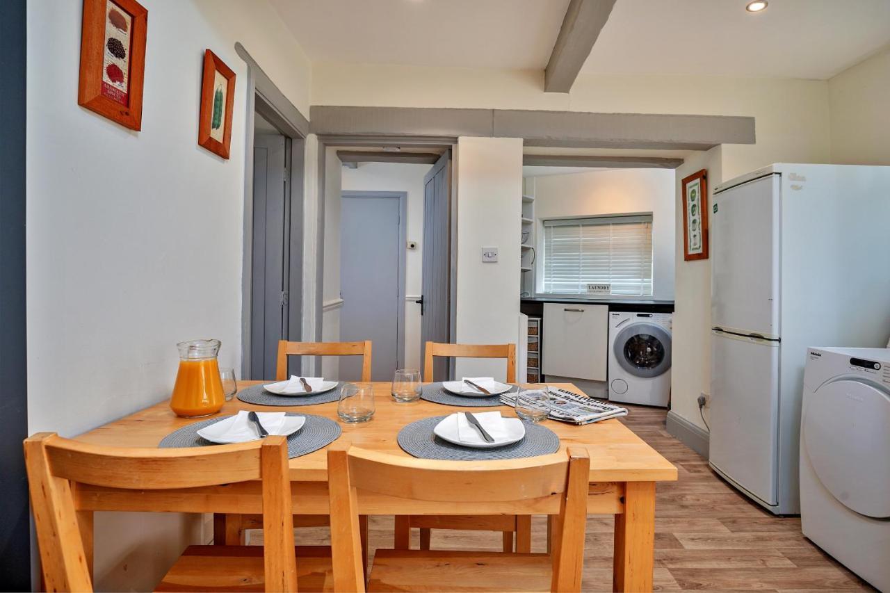Finest Retreats - Cloggers Cottage Darley Ngoại thất bức ảnh
